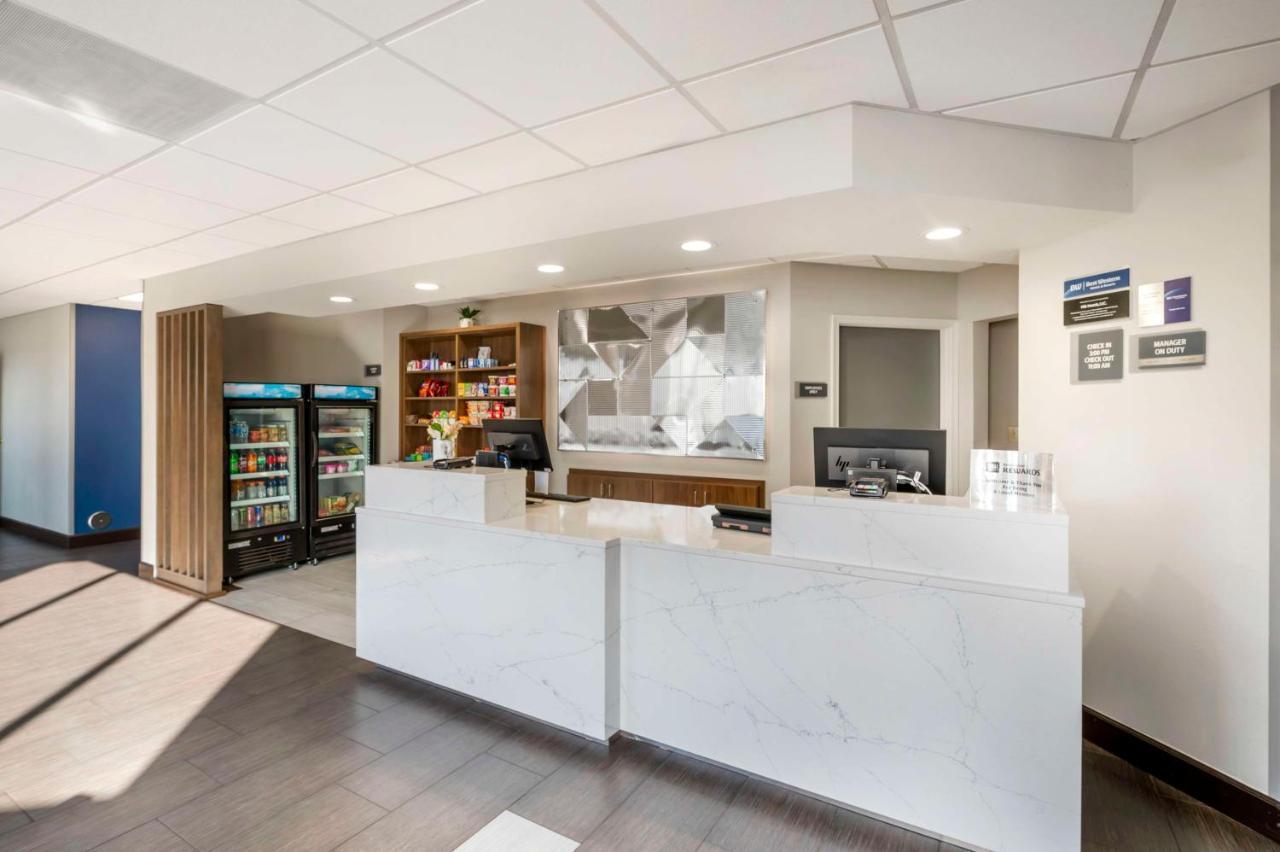 Best Western Plus Harrisonburg Bagian luar foto