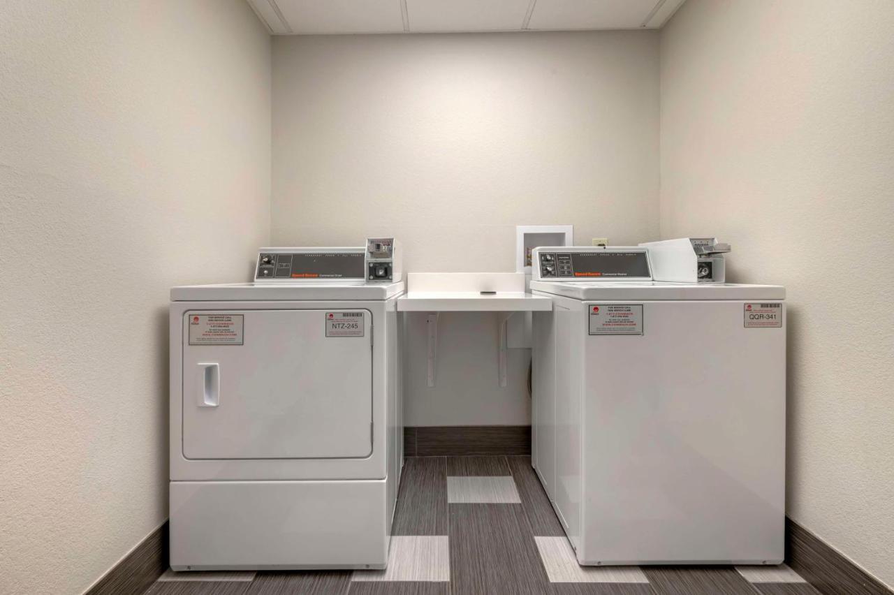 Best Western Plus Harrisonburg Bagian luar foto