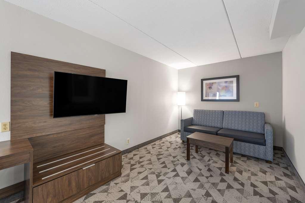 Best Western Plus Harrisonburg Ruang foto