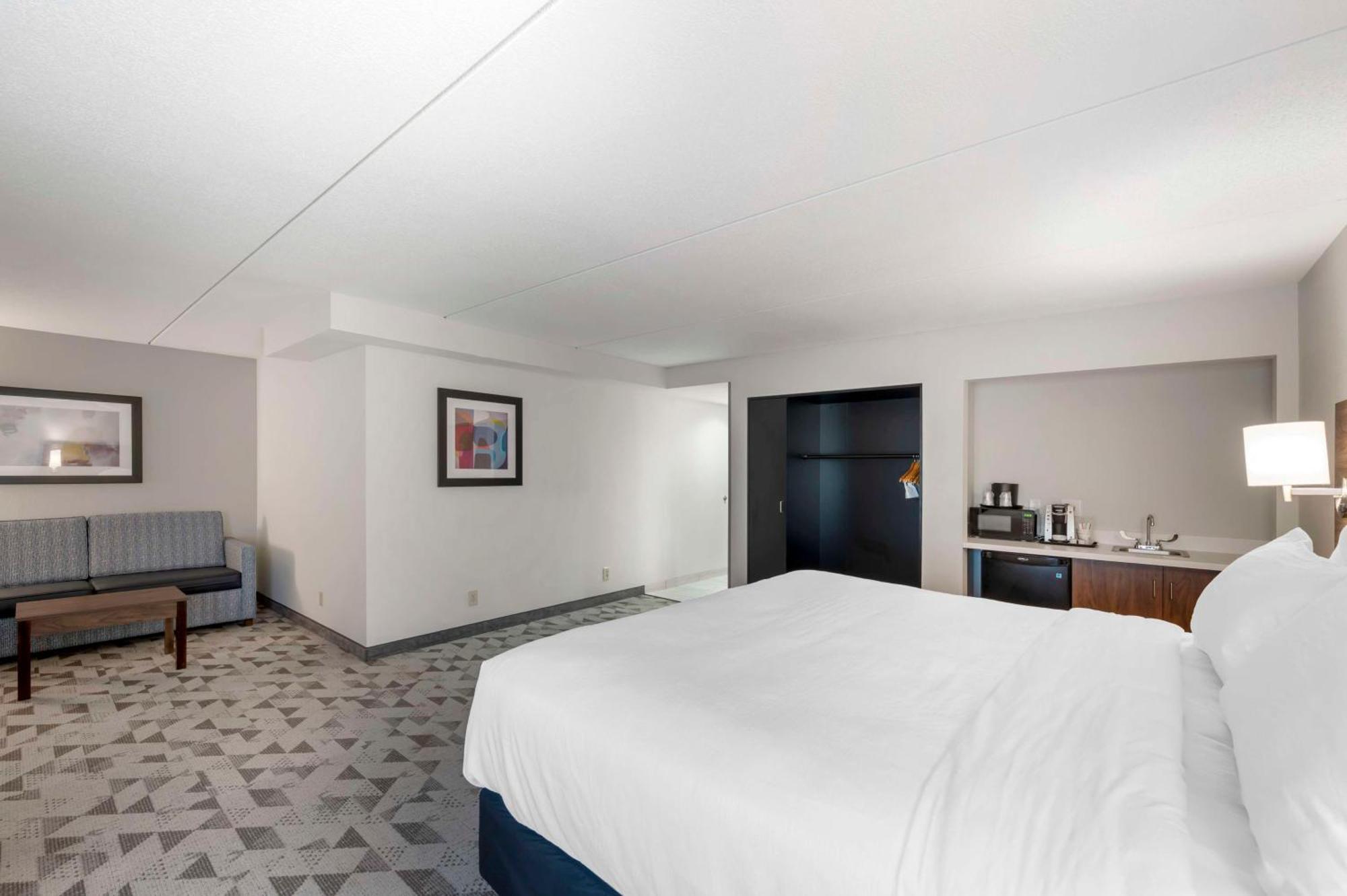 Best Western Plus Harrisonburg Bagian luar foto
