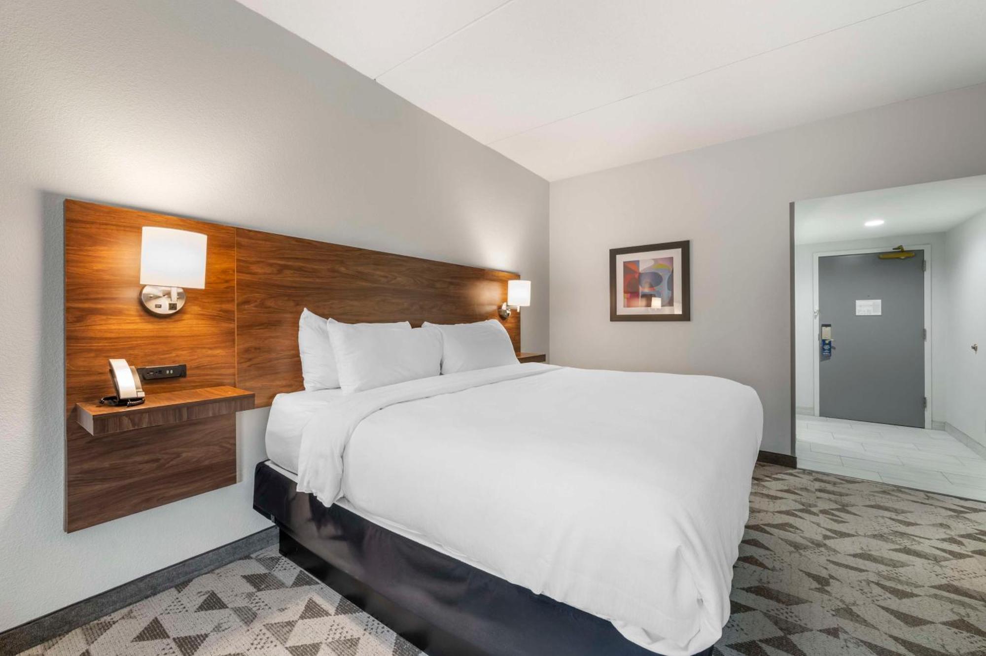 Best Western Plus Harrisonburg Bagian luar foto
